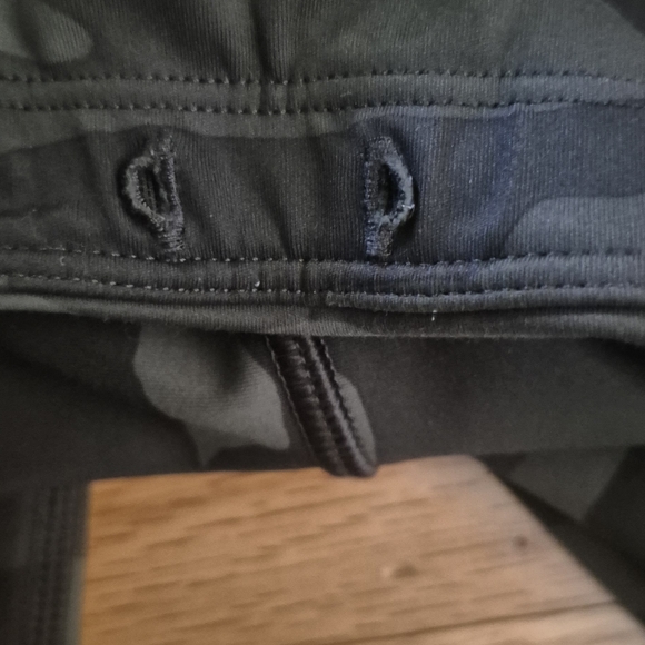 Athleta Women's Small Tall Black Camo Contender 7/8 Leggings EUC Pockets - Picture 7 of 11